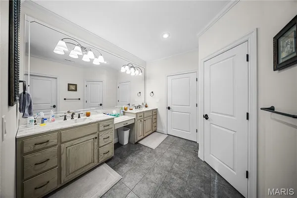 $1,399,900 | 394 Violet Lane, Doniphan, MO 63935