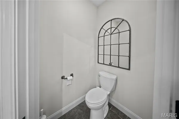 $1,399,900 | 394 Violet Lane, Doniphan, MO 63935