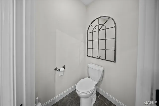 $1,399,900 | 394 Violet Lane, Doniphan, MO 63935