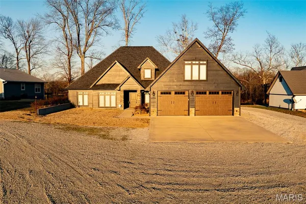 $1,399,900 | 394 Violet Lane, Doniphan, MO 63935