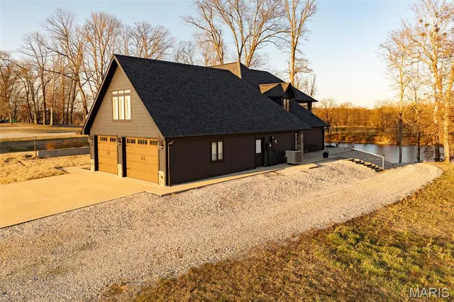 $1,399,900 | 394 Violet Lane, Doniphan, MO 63935