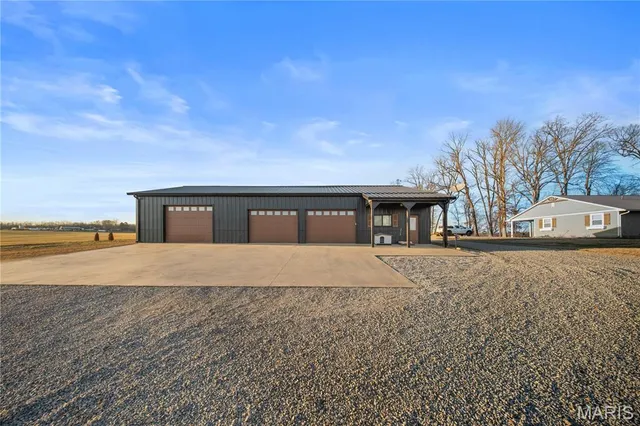 $1,399,900 | 394 Violet Lane, Doniphan, MO 63935