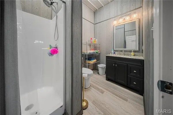 $1,399,900 | 394 Violet Lane, Doniphan, MO 63935