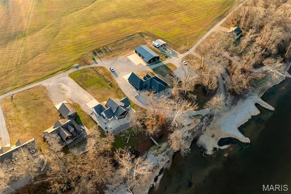 $1,399,900 | 394 Violet Lane, Doniphan, MO 63935