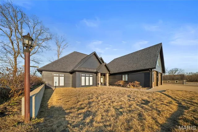 $1,399,900 | 394 Violet Lane, Doniphan, MO 63935