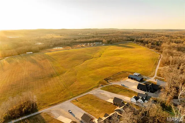 $1,399,900 | 394 Violet Lane, Doniphan, MO 63935