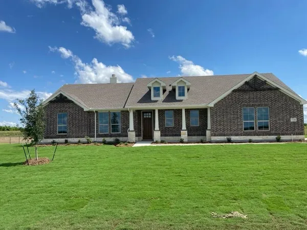 $440,275 | 720 County Road 200, Valley View, TX 76272
