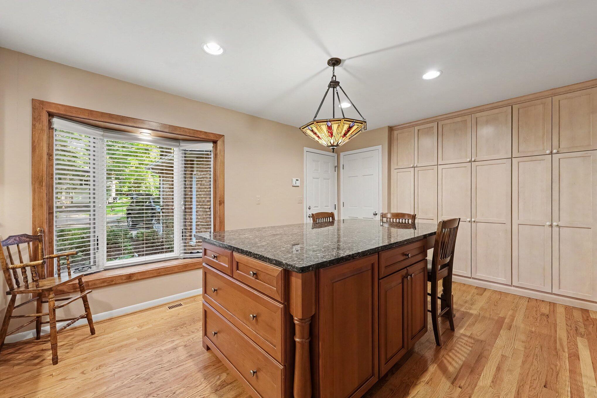 2514 Hawthorne Road Ann Arbor, MI 48104 - Photo 25 of 86 019_file_6814