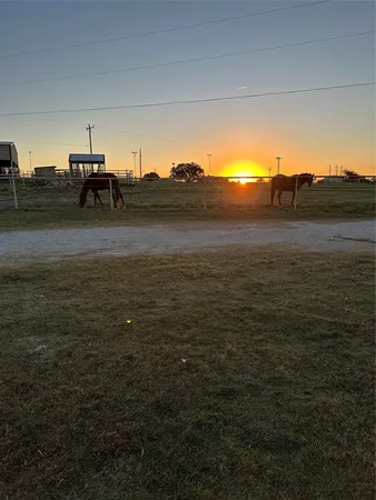 $1,450 | 120 Don Propp Road, Azle, TX 76020