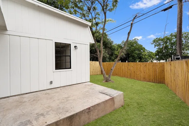 $429,900 | 1304 Fairbanks Drive, Austin, TX 78752