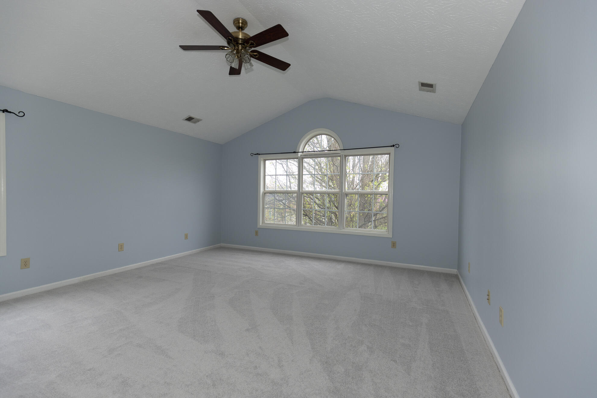 144 Old Post Road Paris, KY 40361 - Photo 32 of 39 616A4575