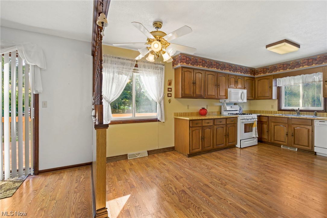985 Clark Road Wadsworth, OH 44281 - Photo 16 of 28 Kitchen
