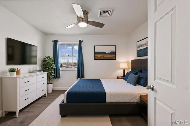 $219,900 | 407 11th Street, De Soto, MO 63020