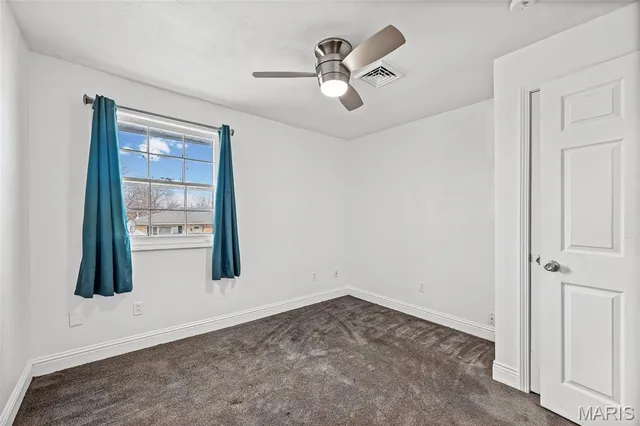 $219,900 | 407 11th Street, De Soto, MO 63020