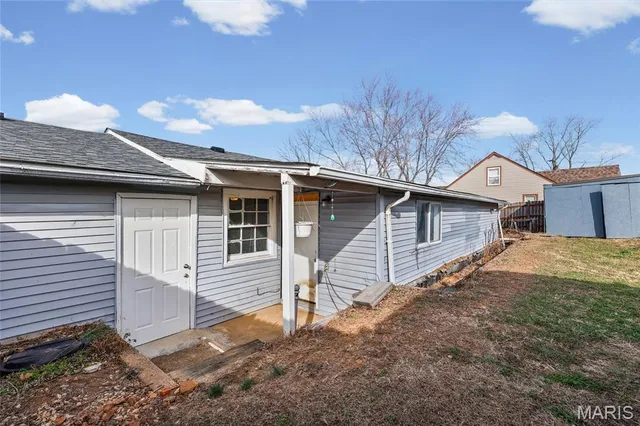 $219,900 | 407 11th Street, De Soto, MO 63020