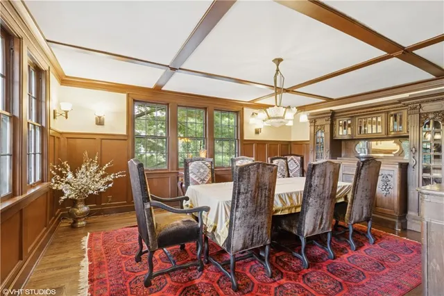 $2,450,000 | 239 West 52nd Street, Kansas City, MO 64112