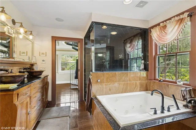 $2,450,000 | 239 West 52nd Street, Kansas City, MO 64112