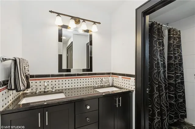 $2,450,000 | 239 West 52nd Street, Kansas City, MO 64112