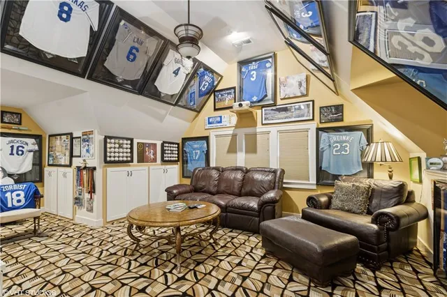 $2,450,000 | 239 West 52nd Street, Kansas City, MO 64112