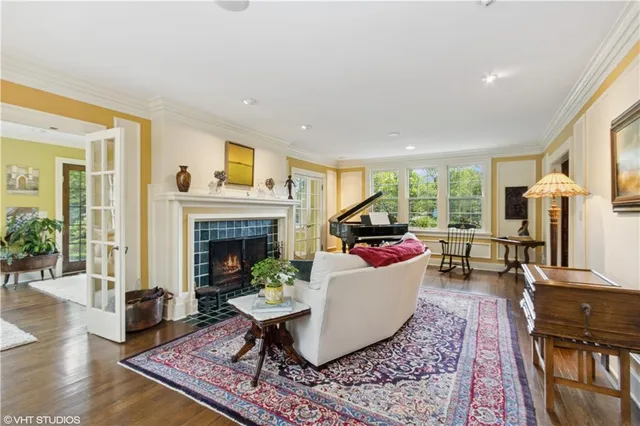 $2,450,000 | 239 West 52nd Street, Kansas City, MO 64112