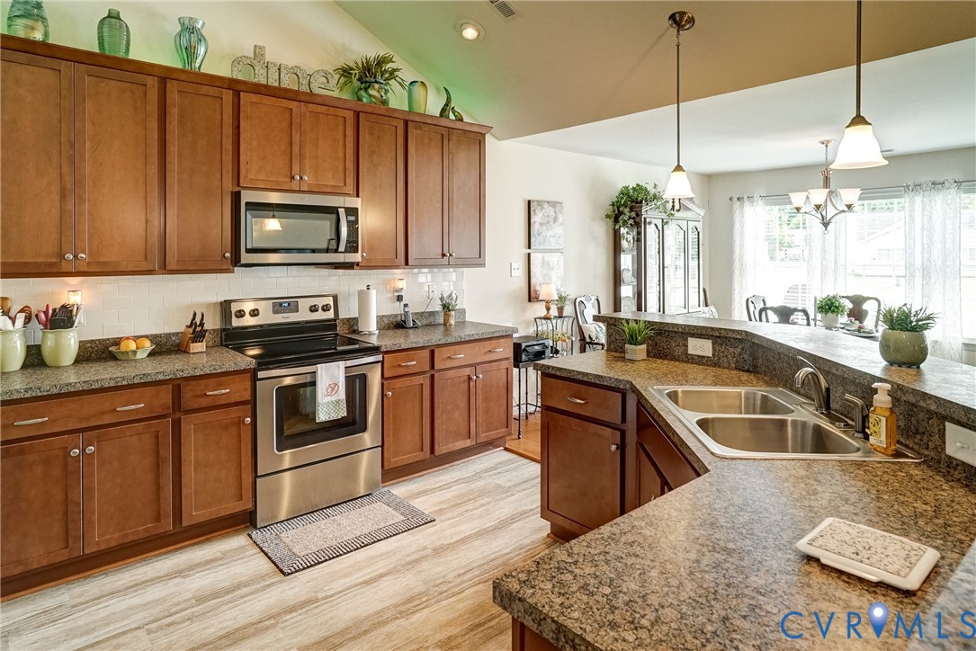 7625 Harris Field Road Mechanicsville, VA 23111 - Photo 6 of 44