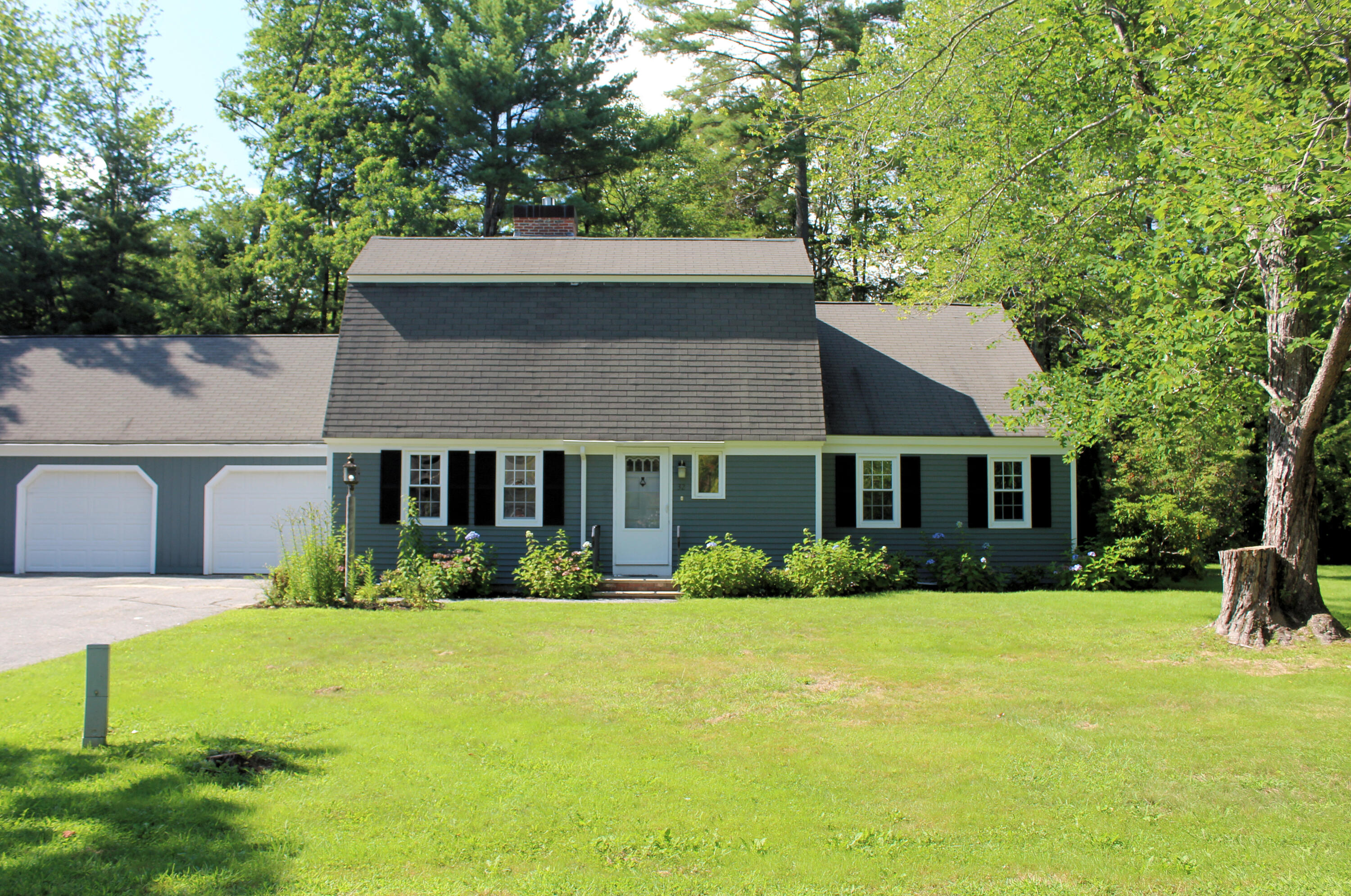 32 Applegate Lane, Unit 32 Falmouth, ME 04105 - Photo 2 of 41 Exterior Front