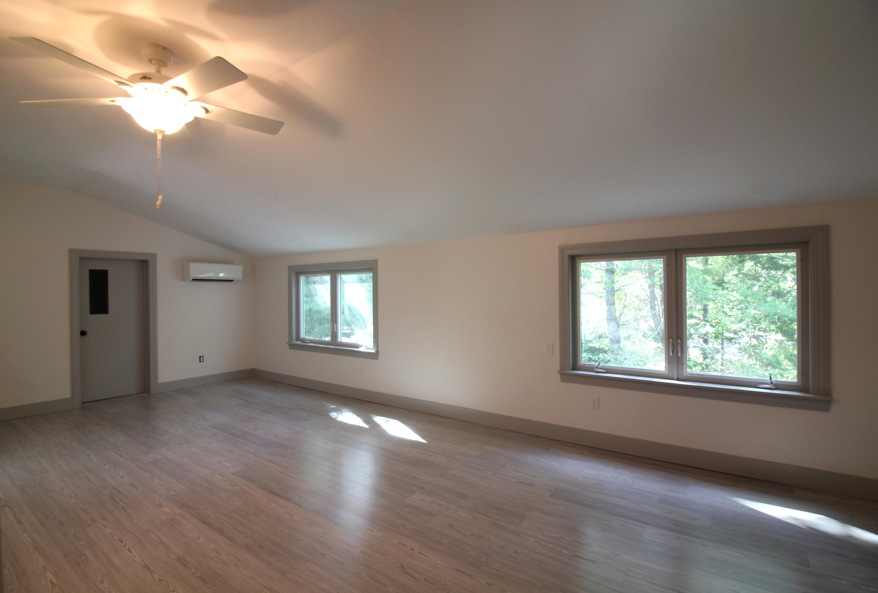32 Applegate Lane, Unit 32 Falmouth, ME 04105 - Photo 22 of 41 Primary Bedroom