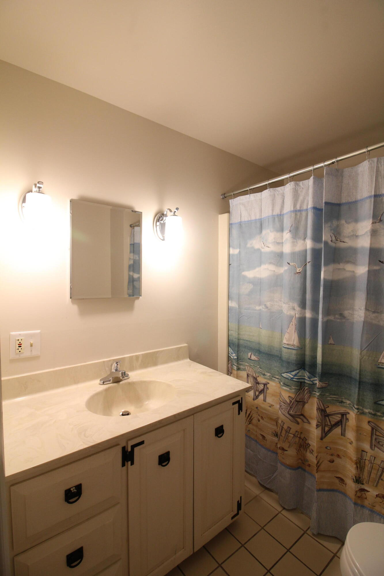 32 Applegate Lane, Unit 32 Falmouth, ME 04105 - Photo 36 of 41 Bedroom Two Ensuite Full Bath