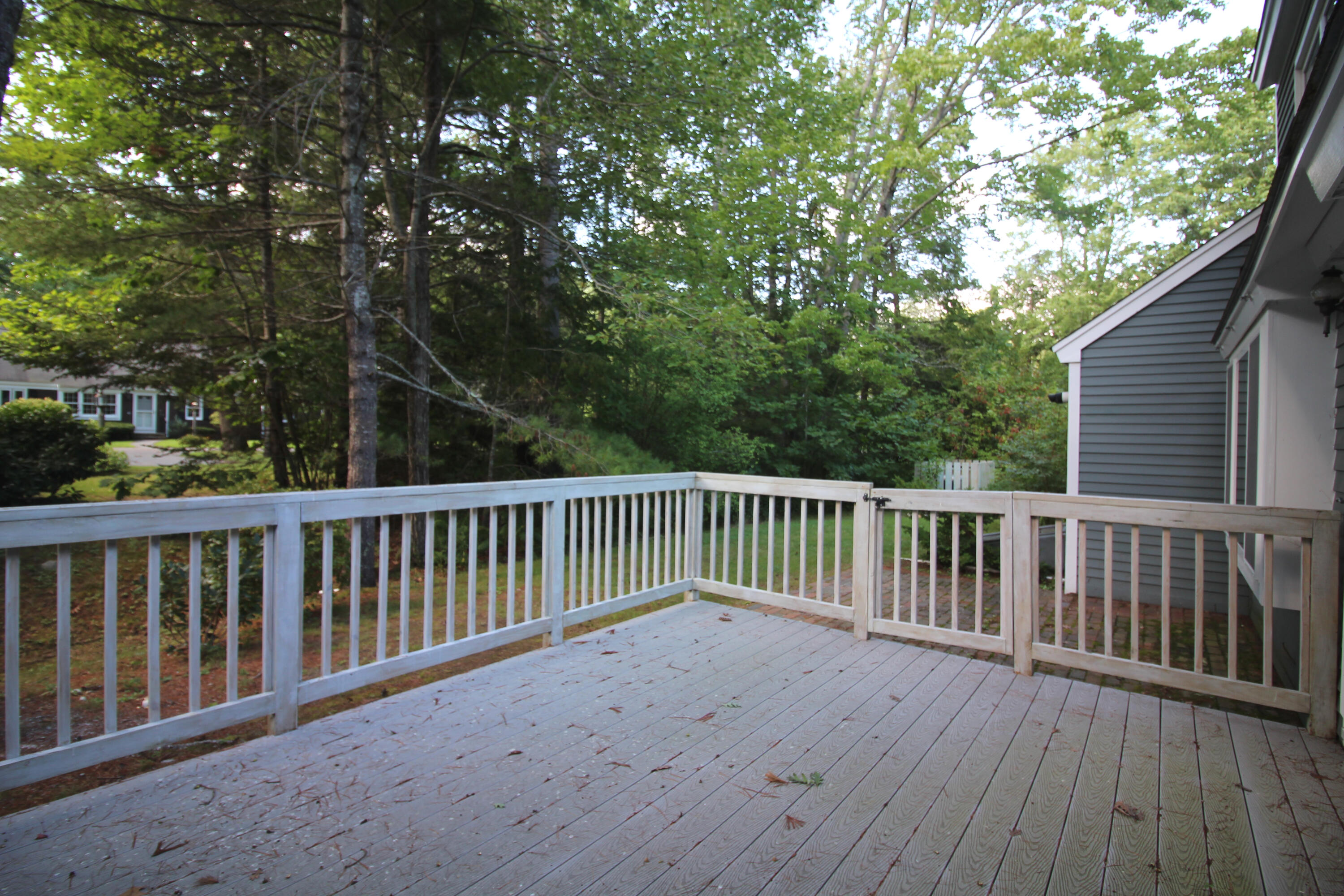 32 Applegate Lane, Unit 32 Falmouth, ME 04105 - Photo 5 of 41 Exterior Back