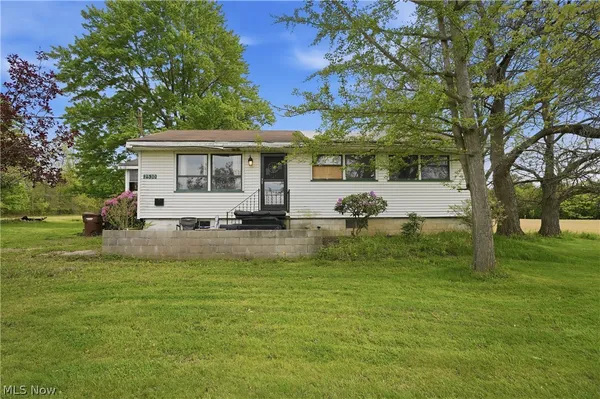$119,900 | 2530 Kinsman Road Northeast, North Bloomfield, OH 44450