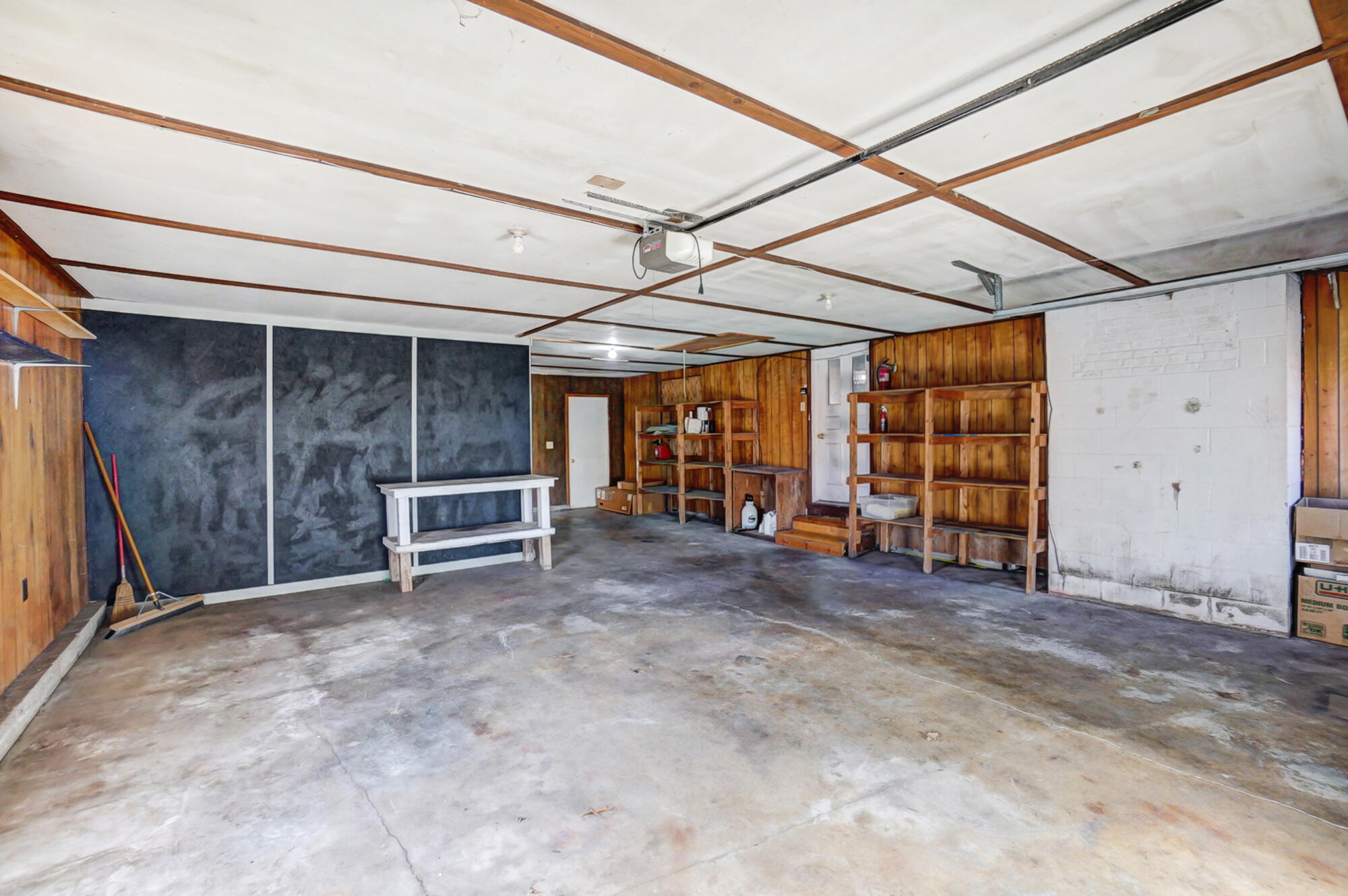 2596 Lefevre Road Troy, OH 45373 - Photo 20 of 27 Garage