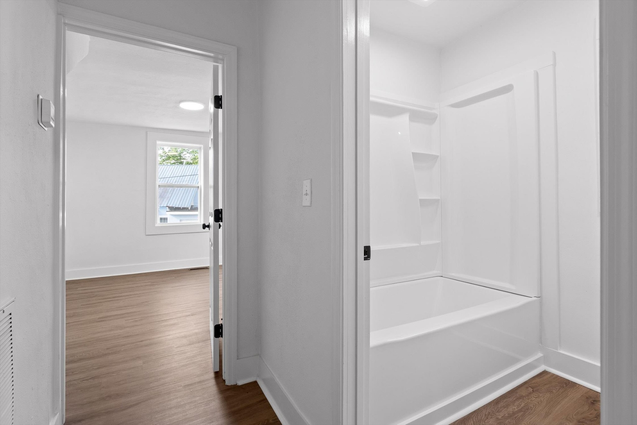 2917 East Crescent Circle Chattanooga, TN 37407 - Photo 25 of 45 a bathroom with a bathtub