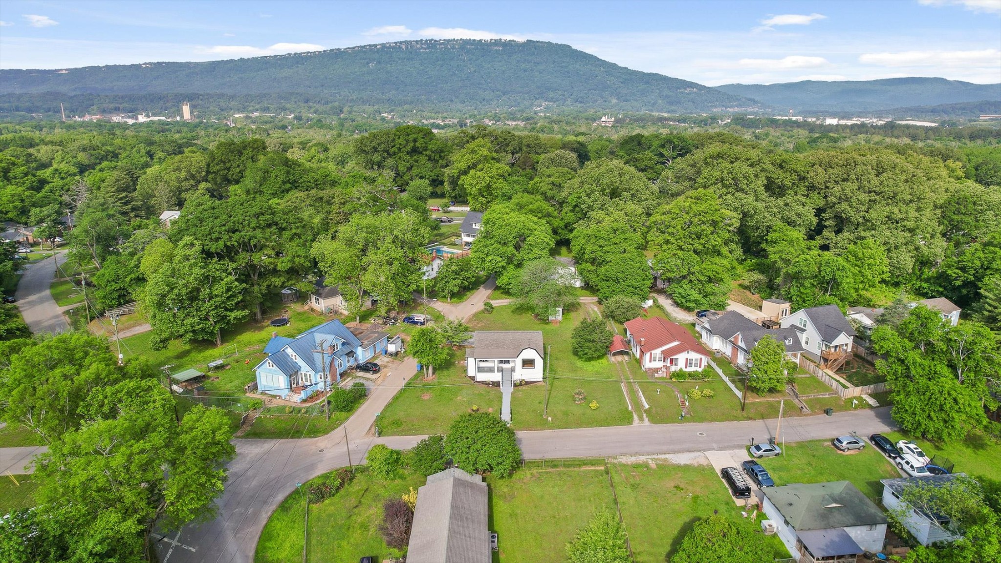 2917 East Crescent Circle Chattanooga, TN 37407 - Photo 35 of 45 a view of a city