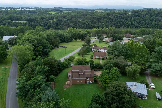 $379,900 | 120 Big Oak Drive, Luray, VA 22835