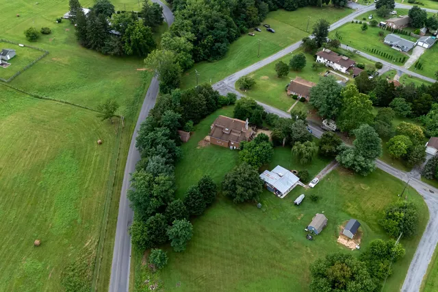 $379,900 | 120 Big Oak Drive, Luray, VA 22835