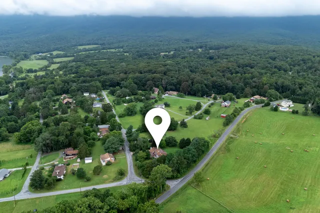 $379,900 | 120 Big Oak Drive, Luray, VA 22835