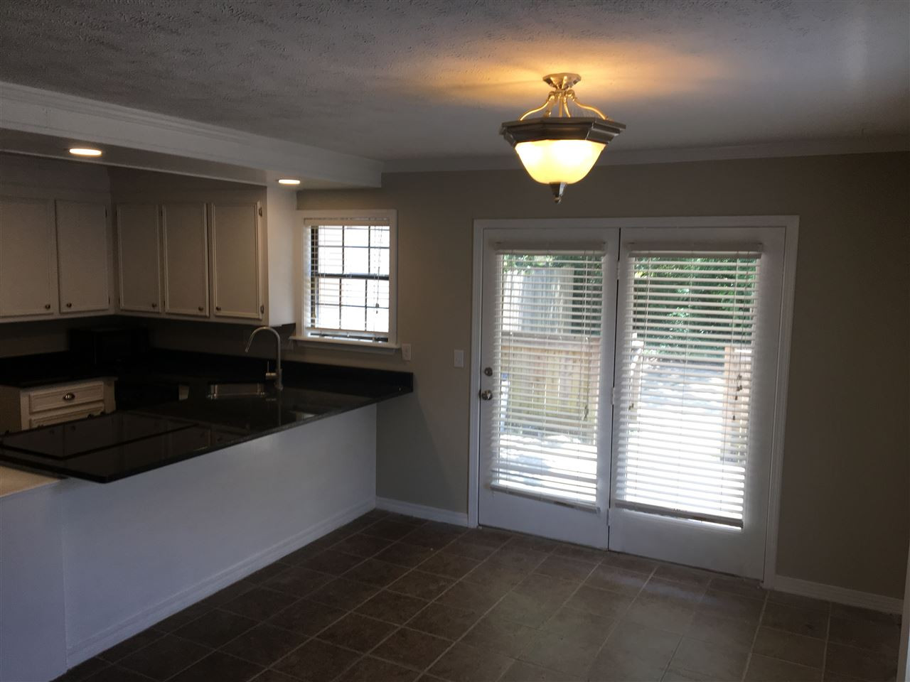 751 Wicklow Place, Unit B Ridgeland, MS 39157 - Photo 5 of 8 Photo 5