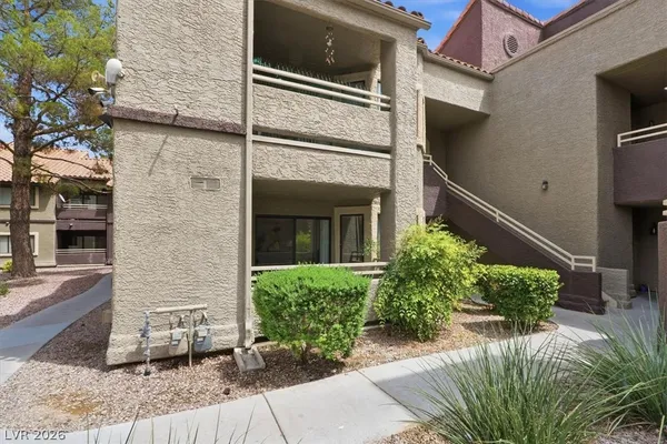 $1,450 | 5042 South Rainbow Boulevard, Unit 101, Las Vegas, NV 89118