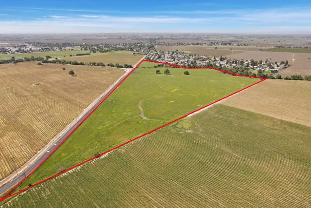 a view of an ocean view