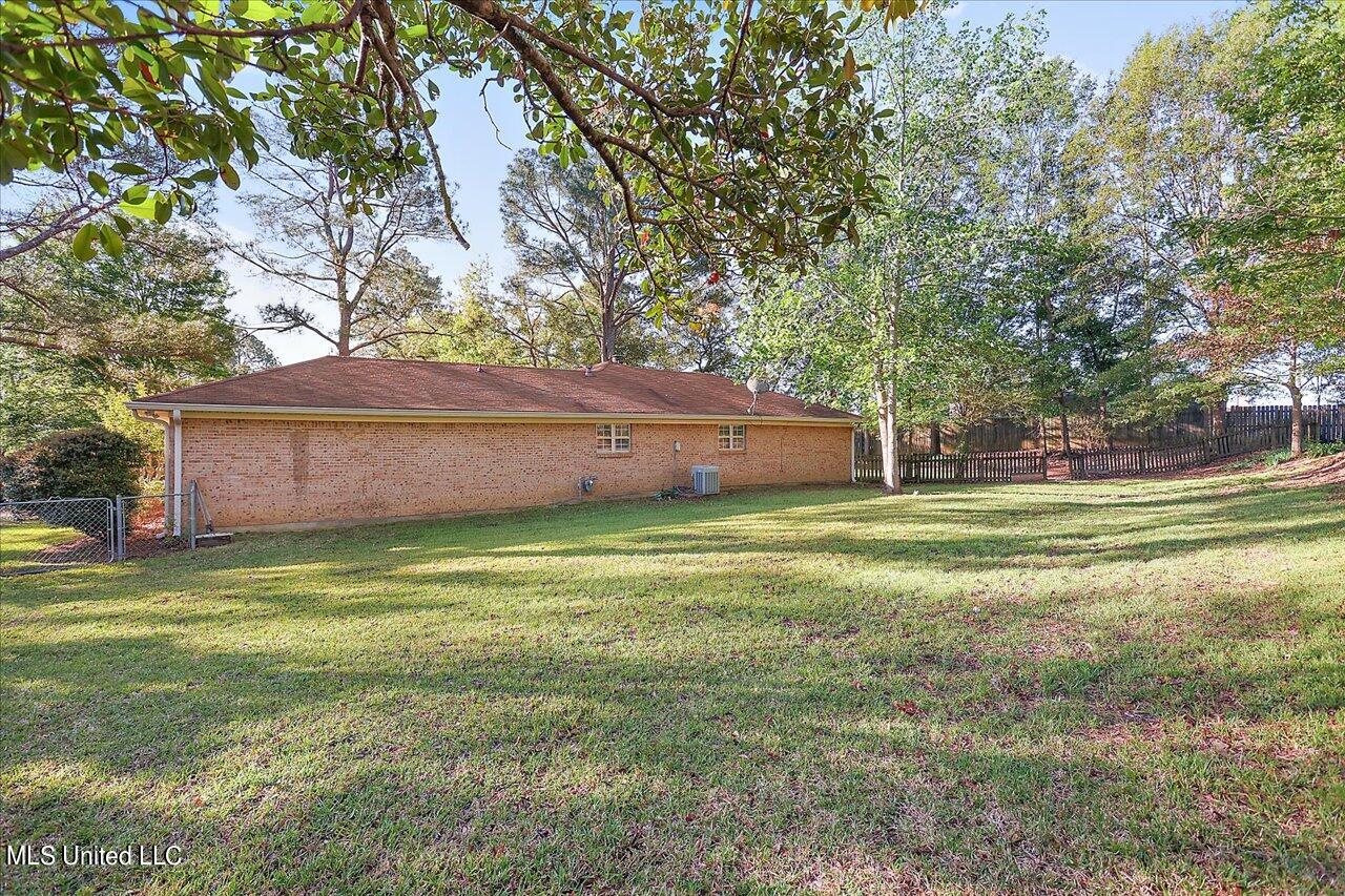 200 Hampton Street Clinton, MS 39056 - Photo 37 of 40 37-200 Hampton St