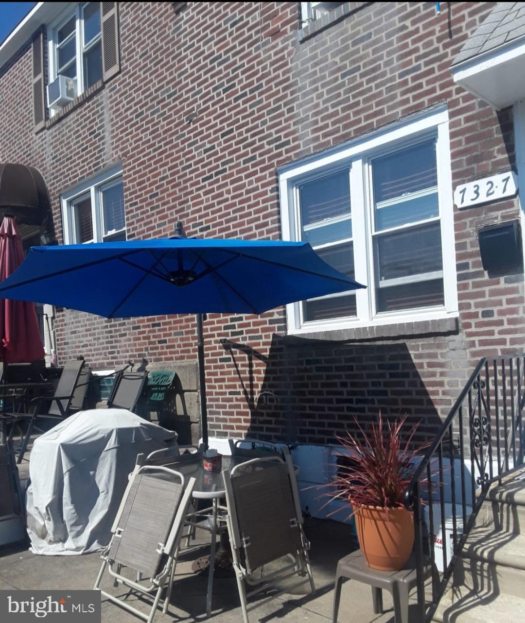 7327 Brookhaven Road Philadelphia, PA 19151 - Photo 3 of 26 Out font patio area