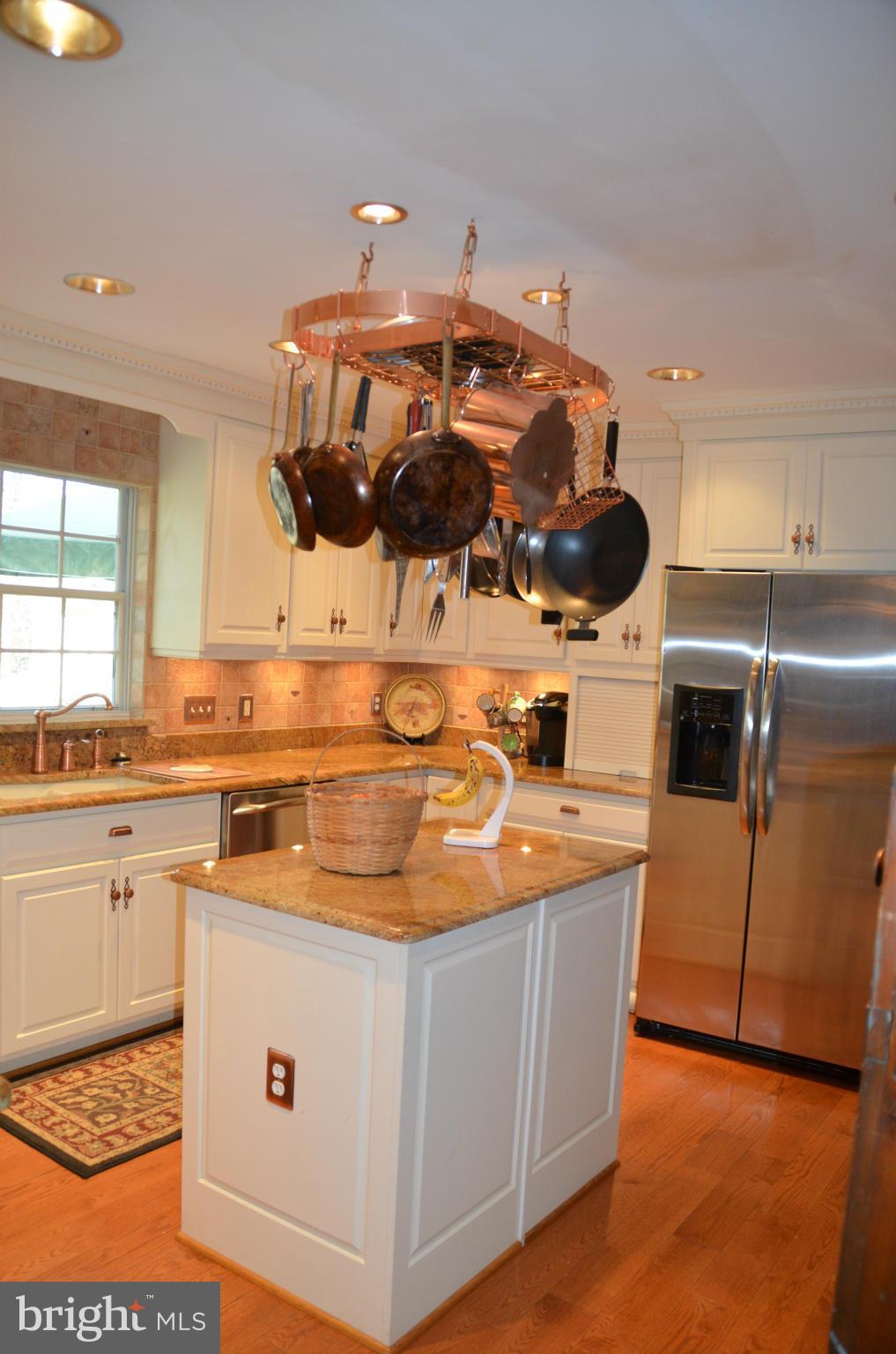 6299 Landing Neck Road Easton, MD 21601 - Photo 5 of 30 Kitchen