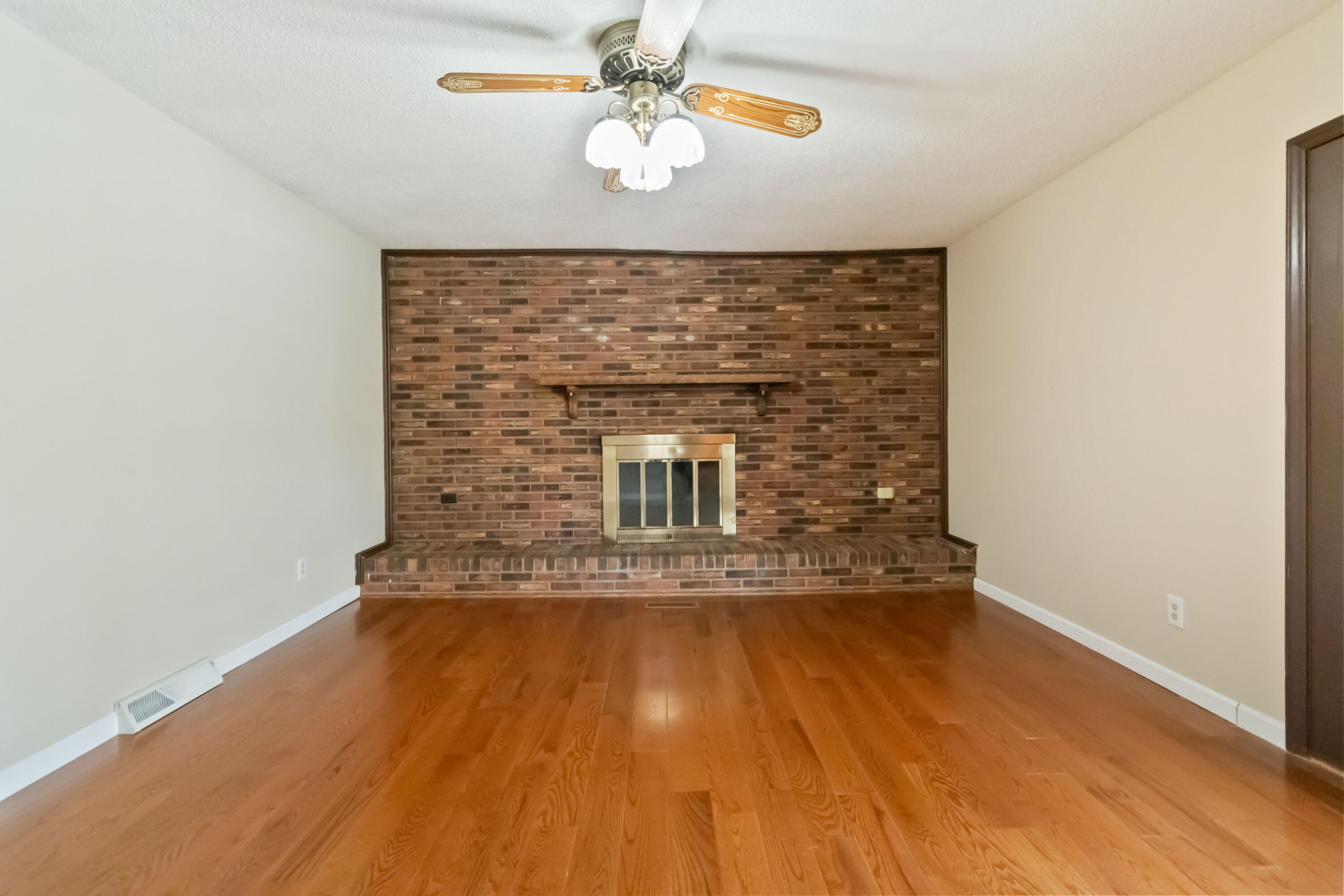 1388 Oak Ridge Road Corbin, KY 40701 - Photo 28 of 59 025