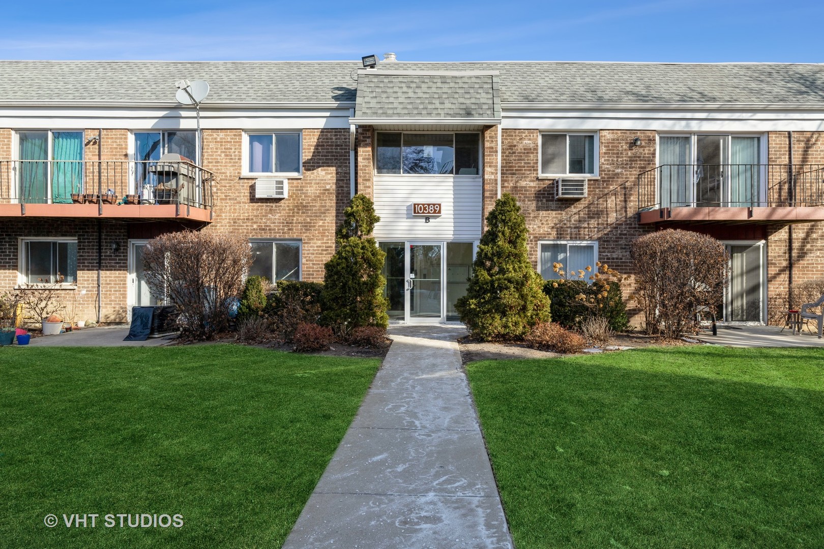 10389 Dearlove Road, Unit 1C Glenview, IL 60025 - Photo 1 of 11 Gallery Image 1