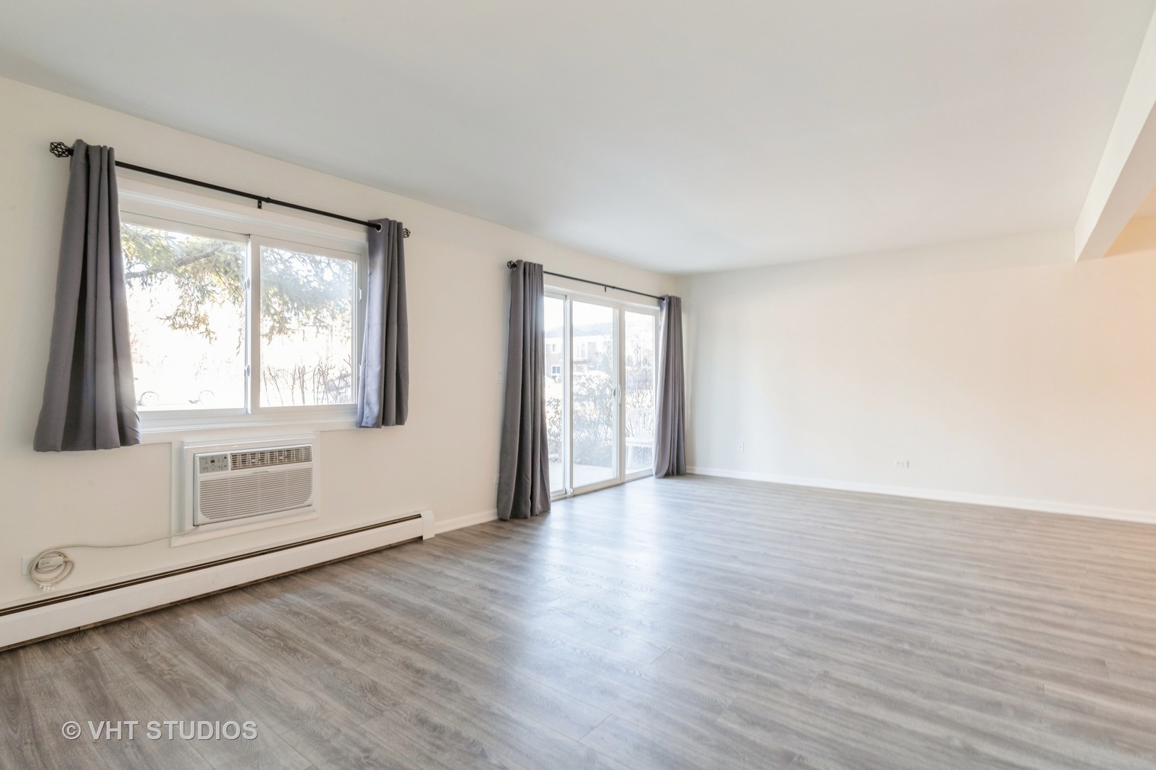10389 Dearlove Road, Unit 1C Glenview, IL 60025 - Photo 3 of 11 Gallery Image 3