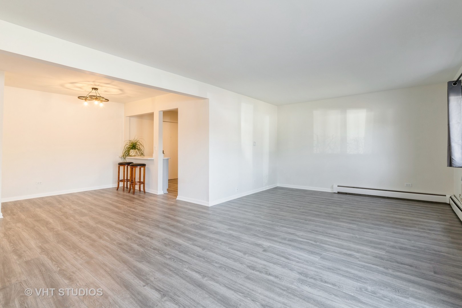 10389 Dearlove Road, Unit 1C Glenview, IL 60025 - Photo 4 of 11 Gallery Image 4