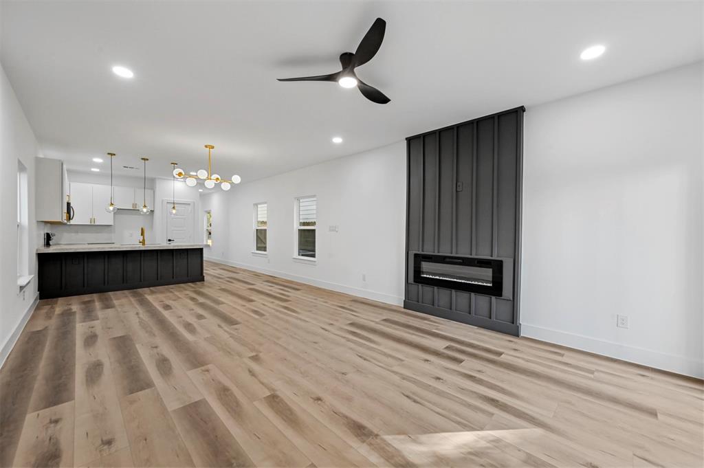 2413 Easley Street Dallas, TX 75215 - Photo 12 of 24 a view of kitchen and empty room