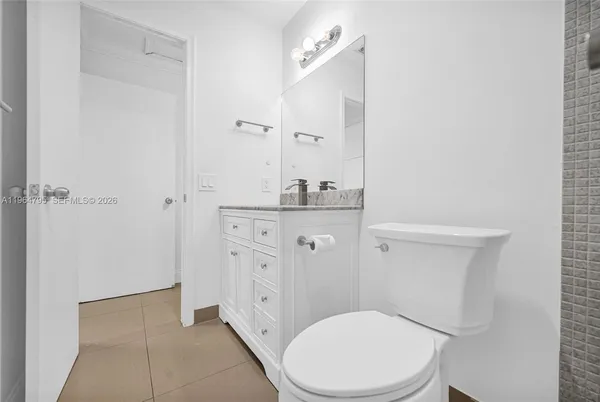 $4,000 | 820 East Cypress Lane, Unit V38, Pompano Beach, FL 33069