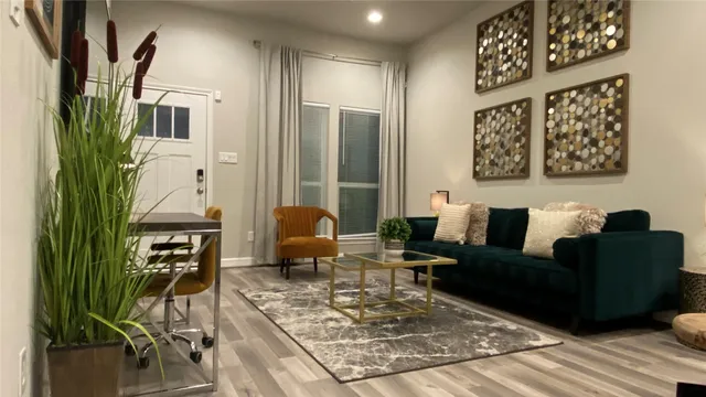 $1,600 | 4403 Nichols Street, Unit 8, Houston, TX 77020