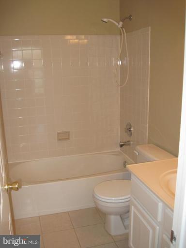 14856 Bolton Road Centreville, VA 20121 - Photo 21 of 30 Master Bath